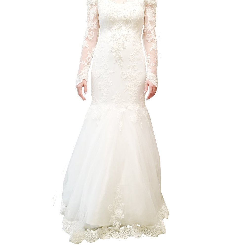 Handmade White Wedding Dress Fitted With Lace At T